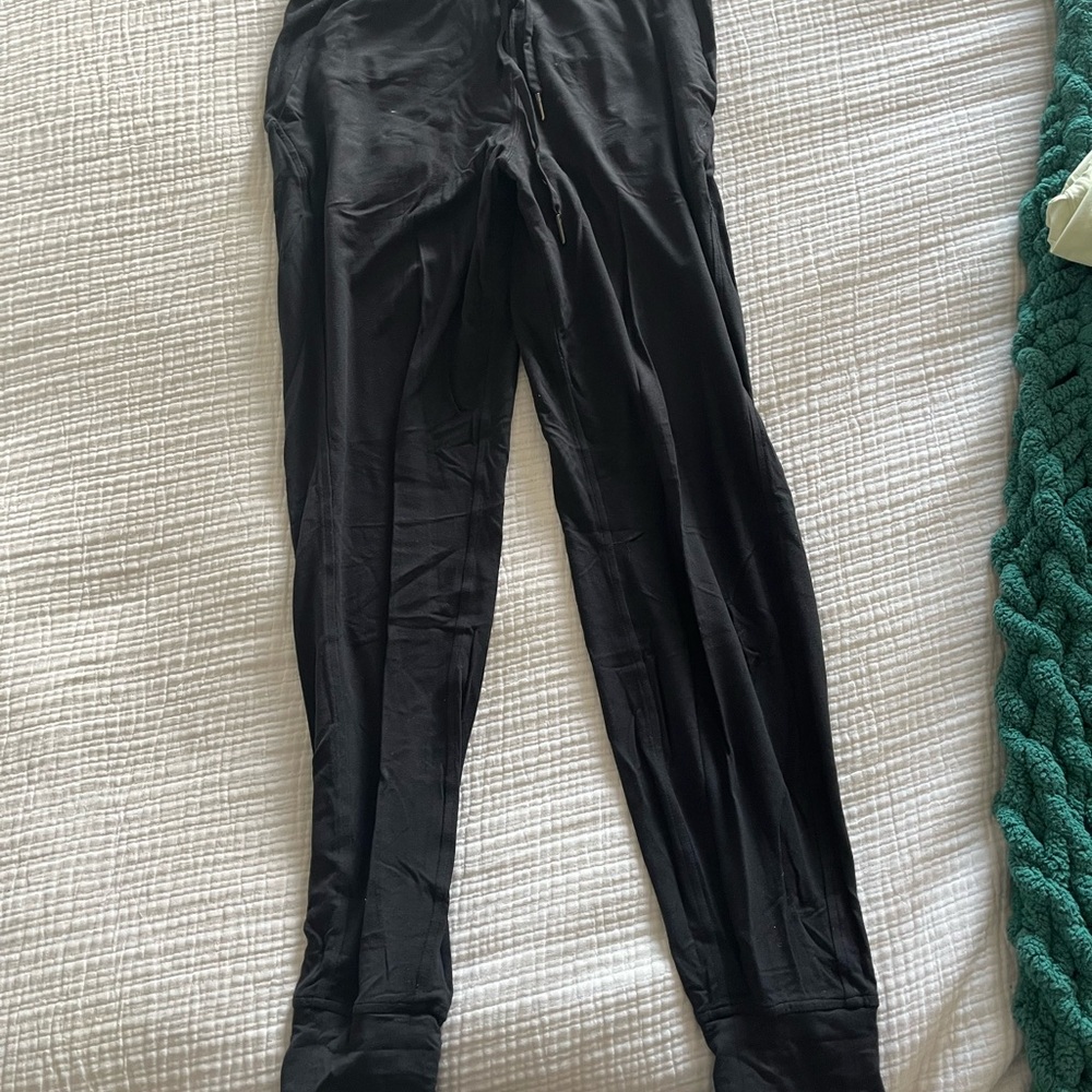 Black LULULEMON ready to rulu joggers